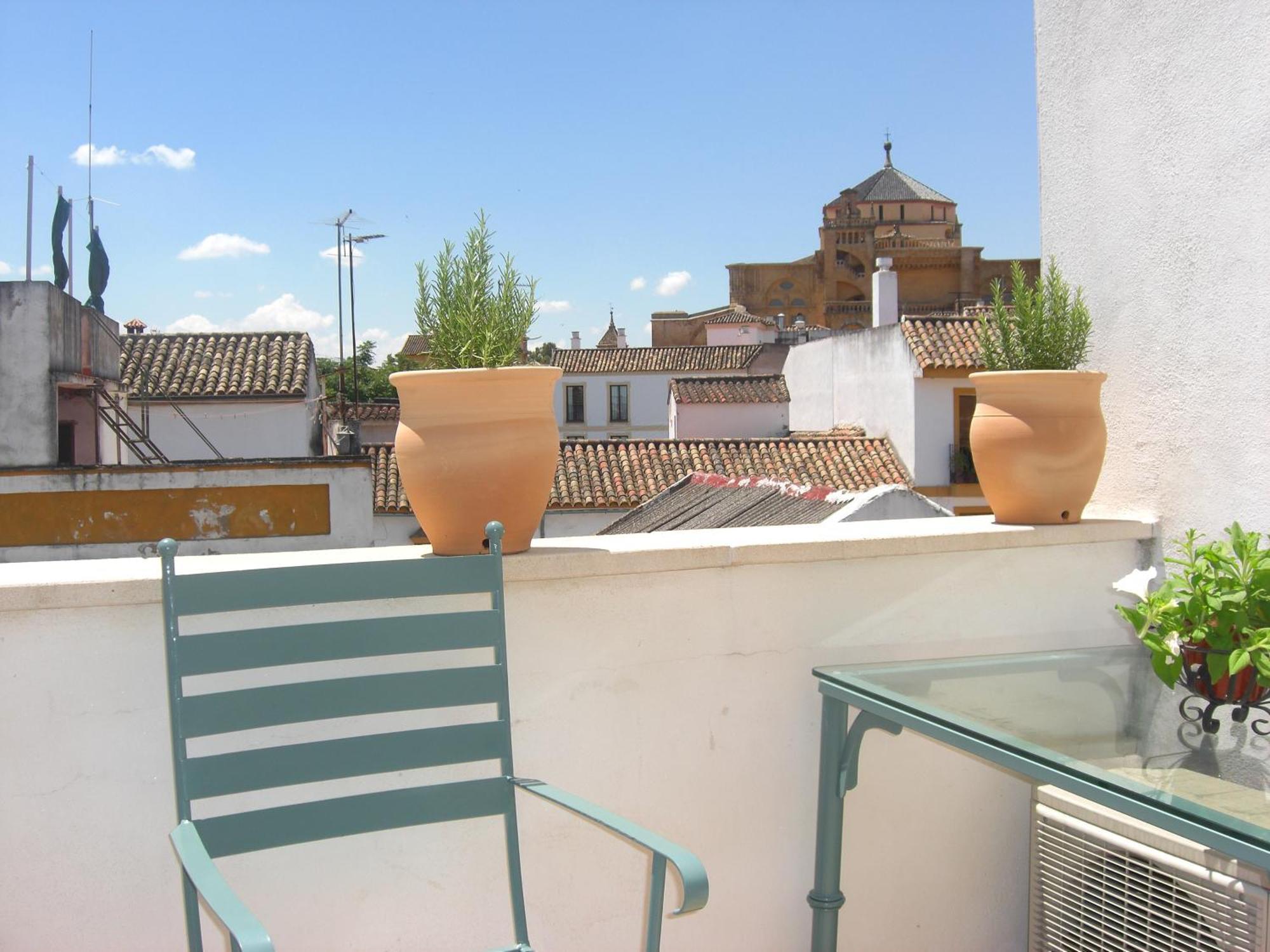 Apartamentos Los Patios De La Juderia กอร์โดบา ภายนอก รูปภาพ