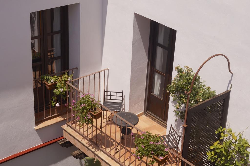 Apartamentos Los Patios De La Juderia กอร์โดบา ภายนอก รูปภาพ